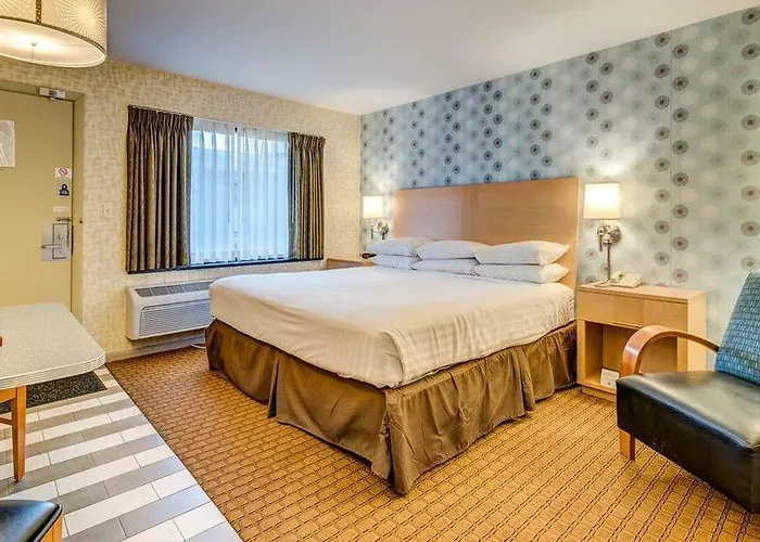 Carleton Of Hotel