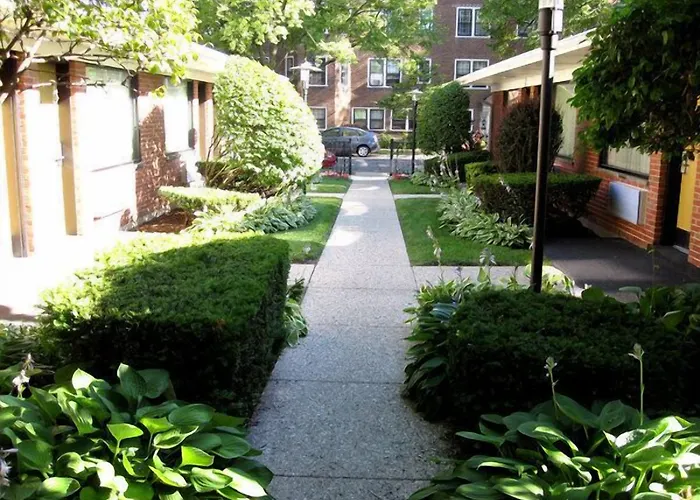 Carleton Of Oak Park