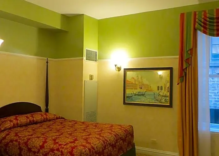 Hotel Carleton Of 3*