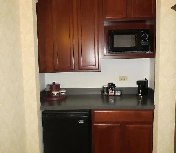 Carleton Of 3* Oak Park