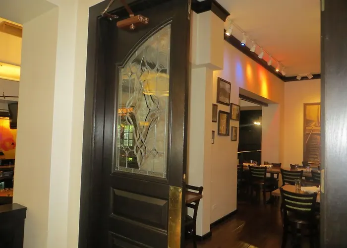 Hotel Carleton Of 3*