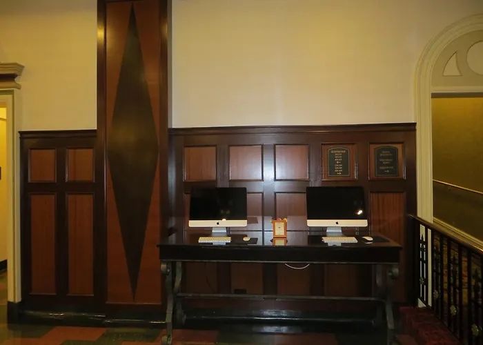 Hotel Carleton Of