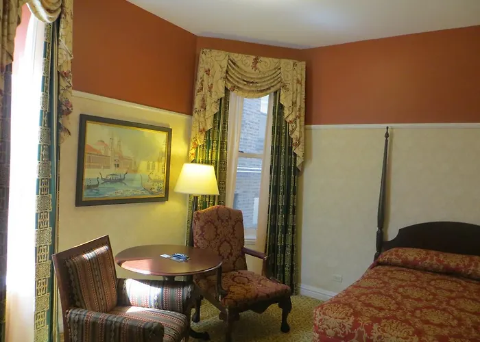 Carleton Of Hotel Oak Park