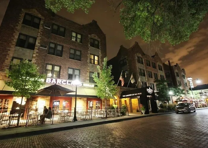 Carleton Of 3* Oak Park