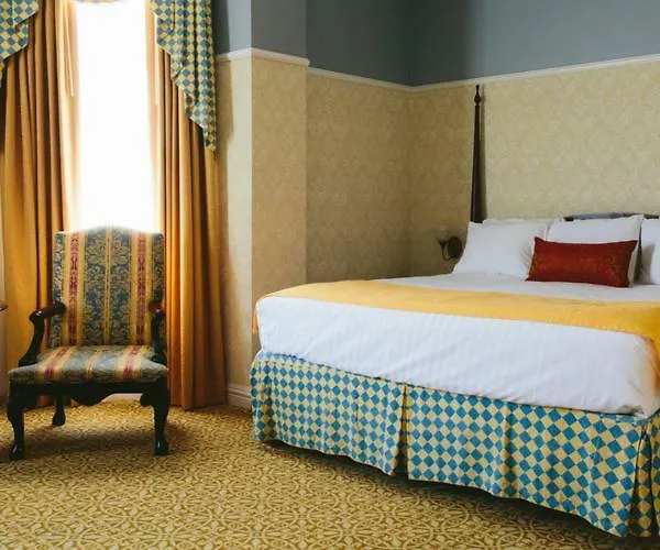 Carleton Of Hotel